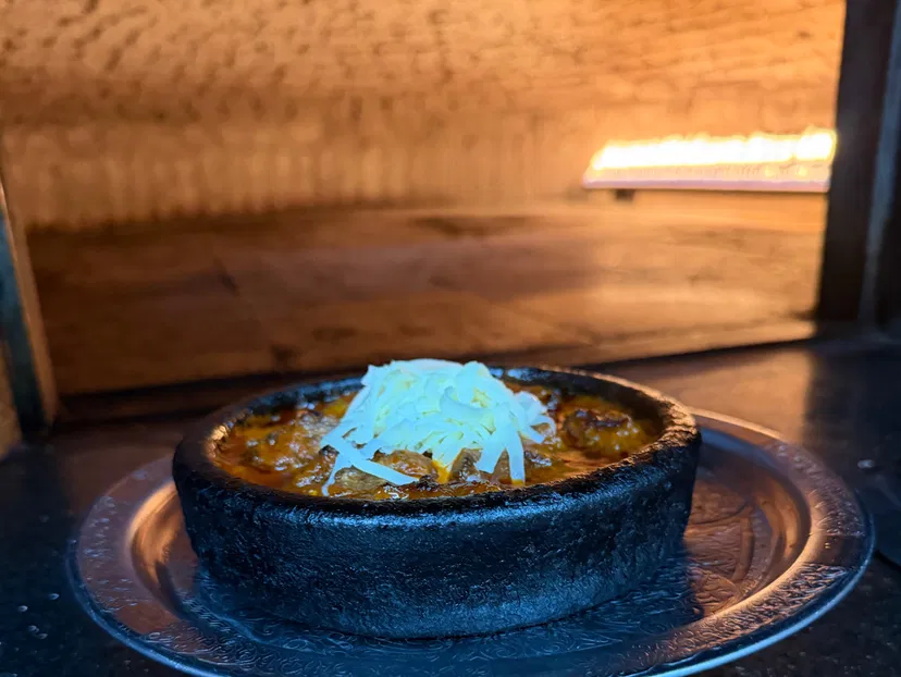 Kiremitte Kaşarlı Köfte