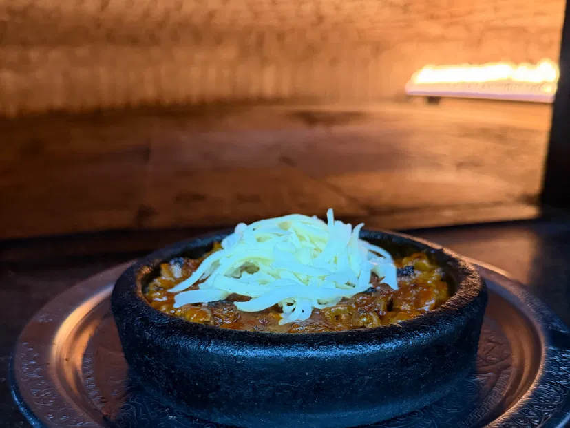 Kiremitte Kaşarlı Şiş