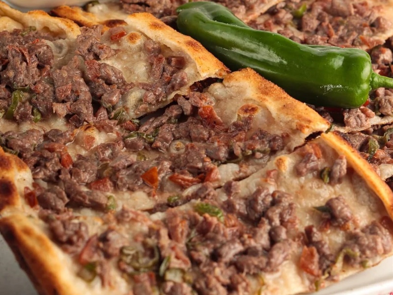 Kuşbaşılı Pide