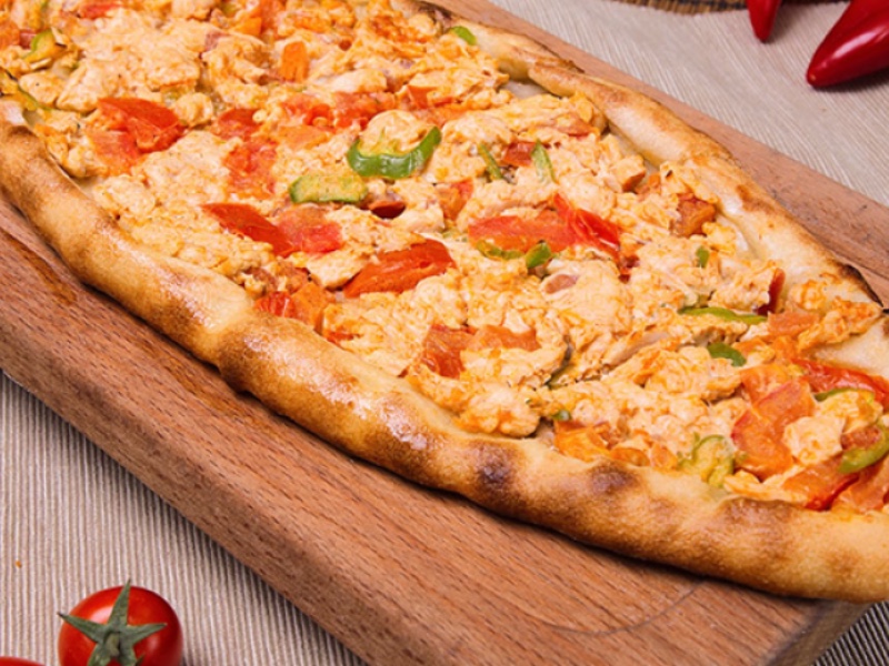 Tavuklu Pide